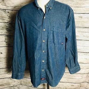 Dickies denim long sleeve shirt size XL. it has a small hole in the sleeve as yo